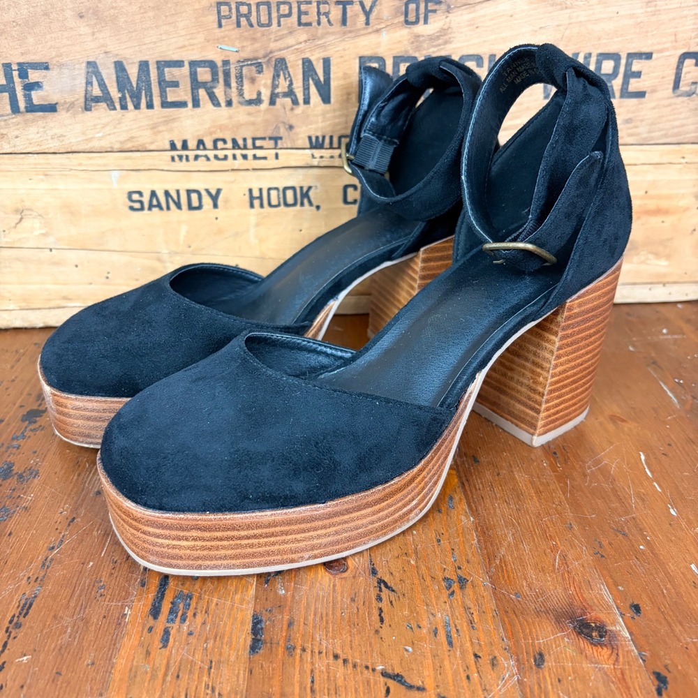 Cushionaire Tanner Black‎ Platform Wood Block Heel Square Toe Pumps 8M